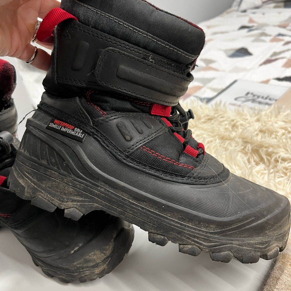 Boys Waterproof Winter Boots Size 5 Black Red Snow Boots Velcro Strap